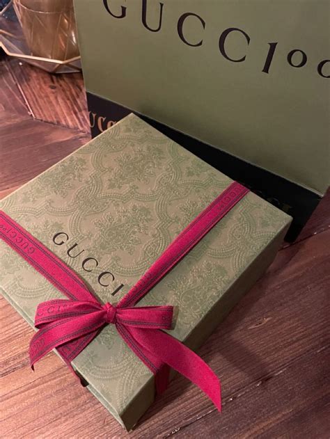 gucci bloom gift wrapped|gucci christmas wrapping paper.